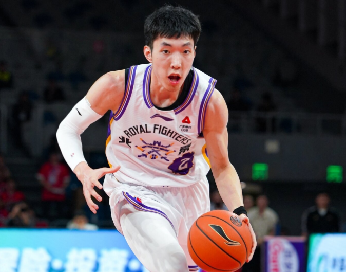 电竞世界杯-郭艾伦连14场伤停广州大胜北控 陈国豪因“回避条款”只打一节